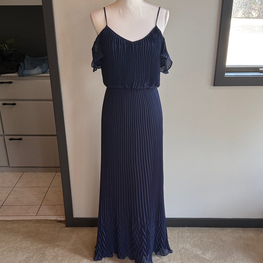 Guess Elegant Navy Blue Pleated Dress
